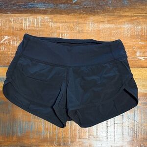 Lululemon Women's Black Athletic Shorts (size:2)